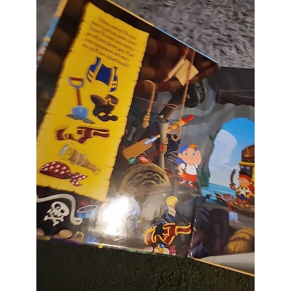 First Look and Find : Jake and the Never Land Pirates by Disney Junior, Book - Picture 4 of 10